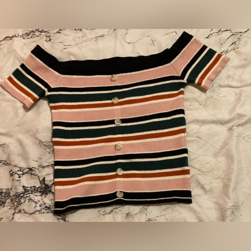 Off the shoulders crop top